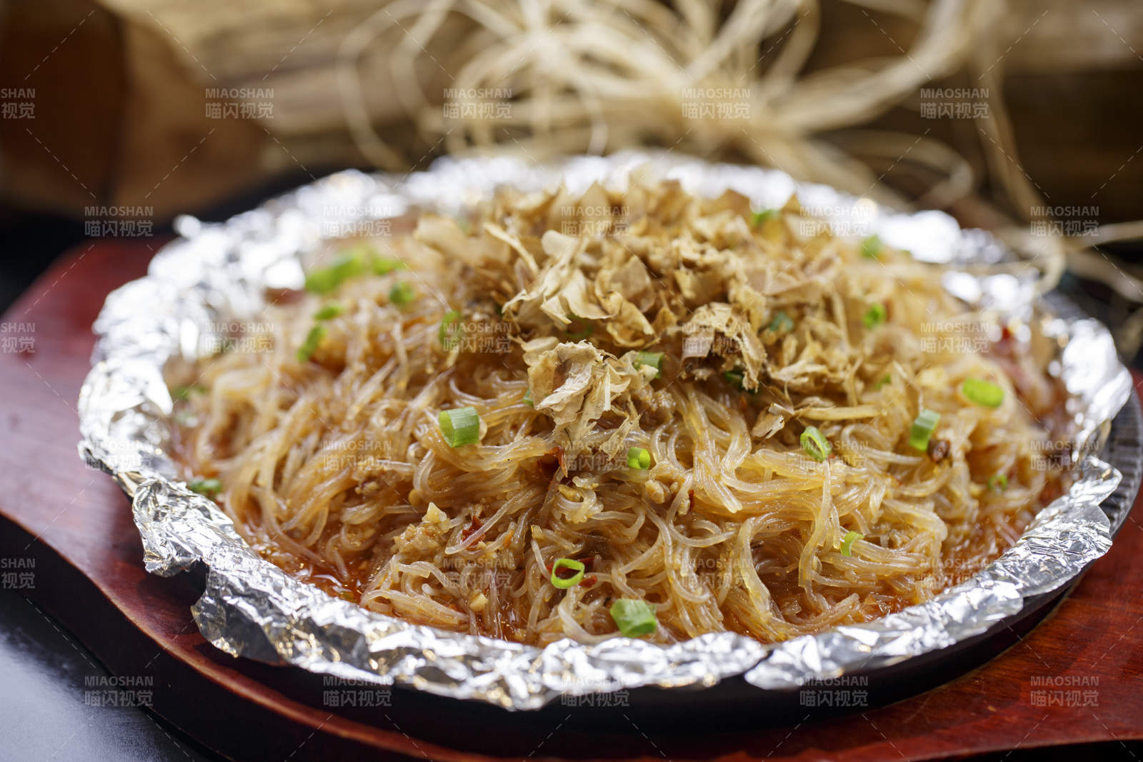 木托锡纸铁板装的舞蹈粉丝图片