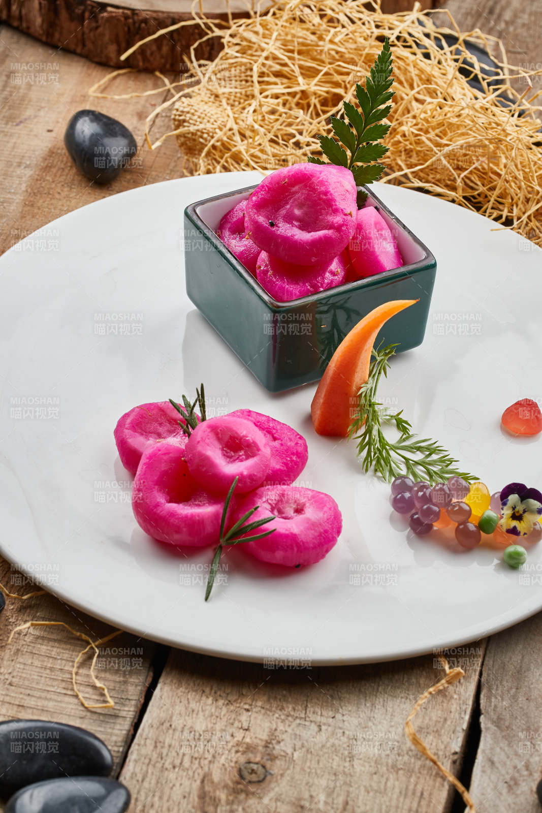 火龙果汁鱼泥糕图片