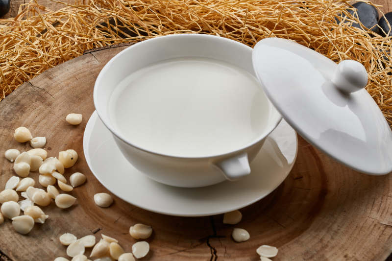 茶餐杏仁茶图片