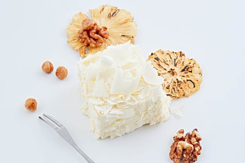 制作精美的法式小甜品蛋糕图片