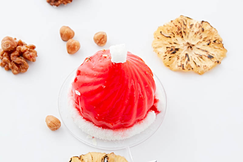 制作精美的法式小甜品蛋糕图片