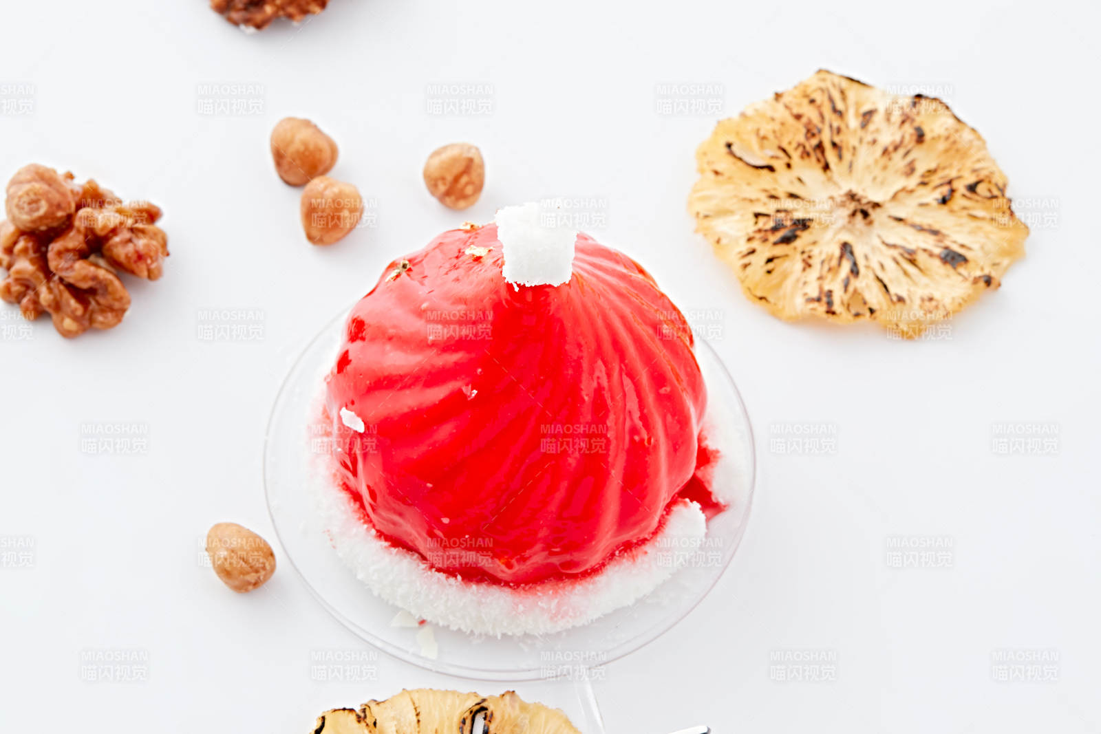 制作精美的法式小甜品蛋糕图片