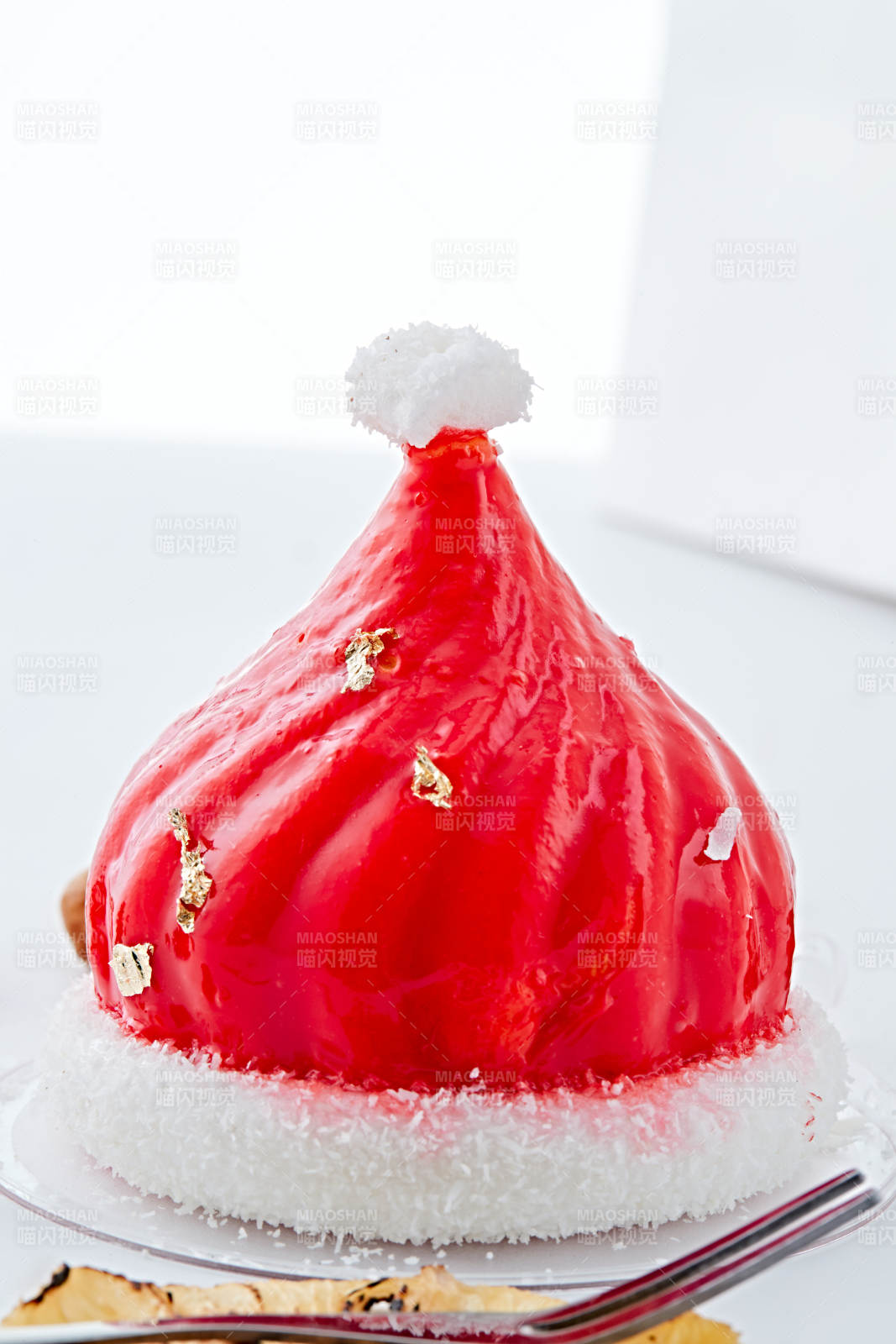 制作精美的法式小甜品蛋糕图片