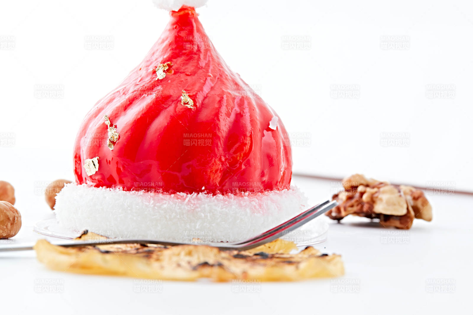 制作精美的法式小甜品蛋糕图片