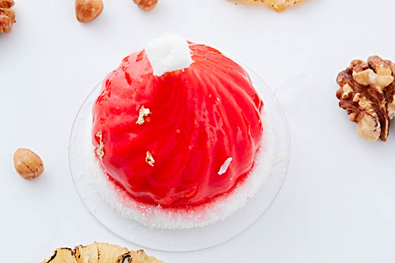 制作精美的法式小甜品蛋糕图片