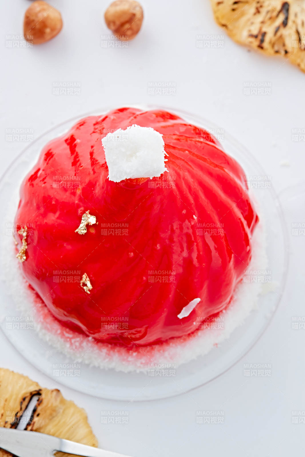 制作精美的法式小甜品蛋糕图片