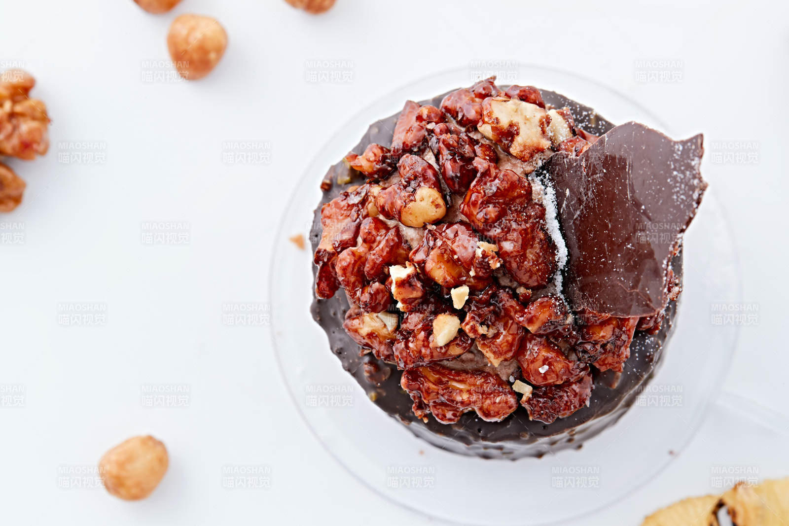 制作精美的法式小甜品蛋糕图片