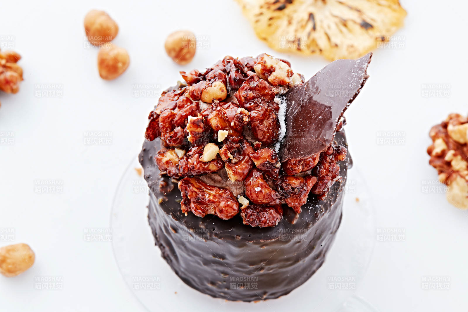 制作精美的法式小甜品蛋糕图片