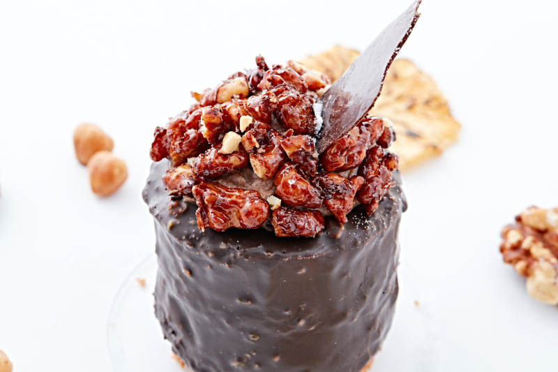 制作精美的法式小甜品蛋糕图片