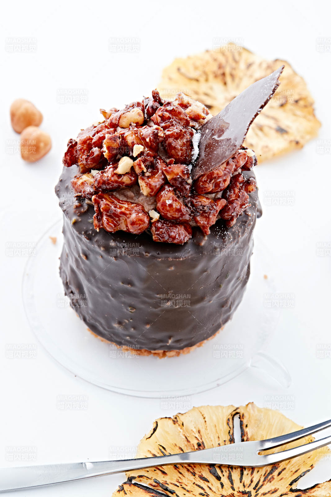 制作精美的法式小甜品蛋糕图片