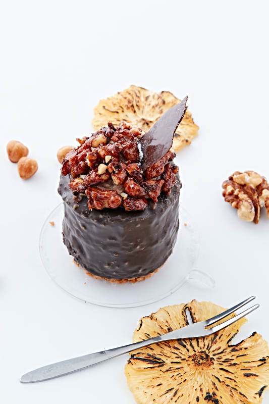 制作精美的法式小甜品蛋糕图片