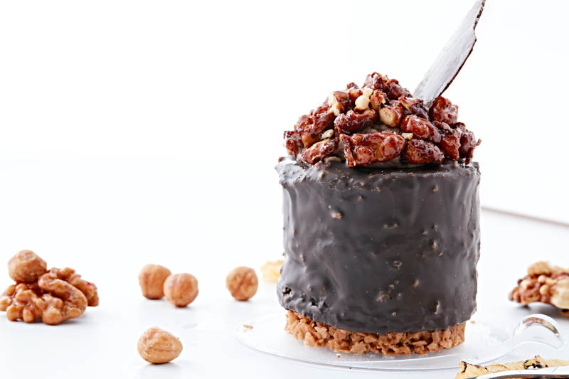 制作精美的法式小甜品蛋糕图片