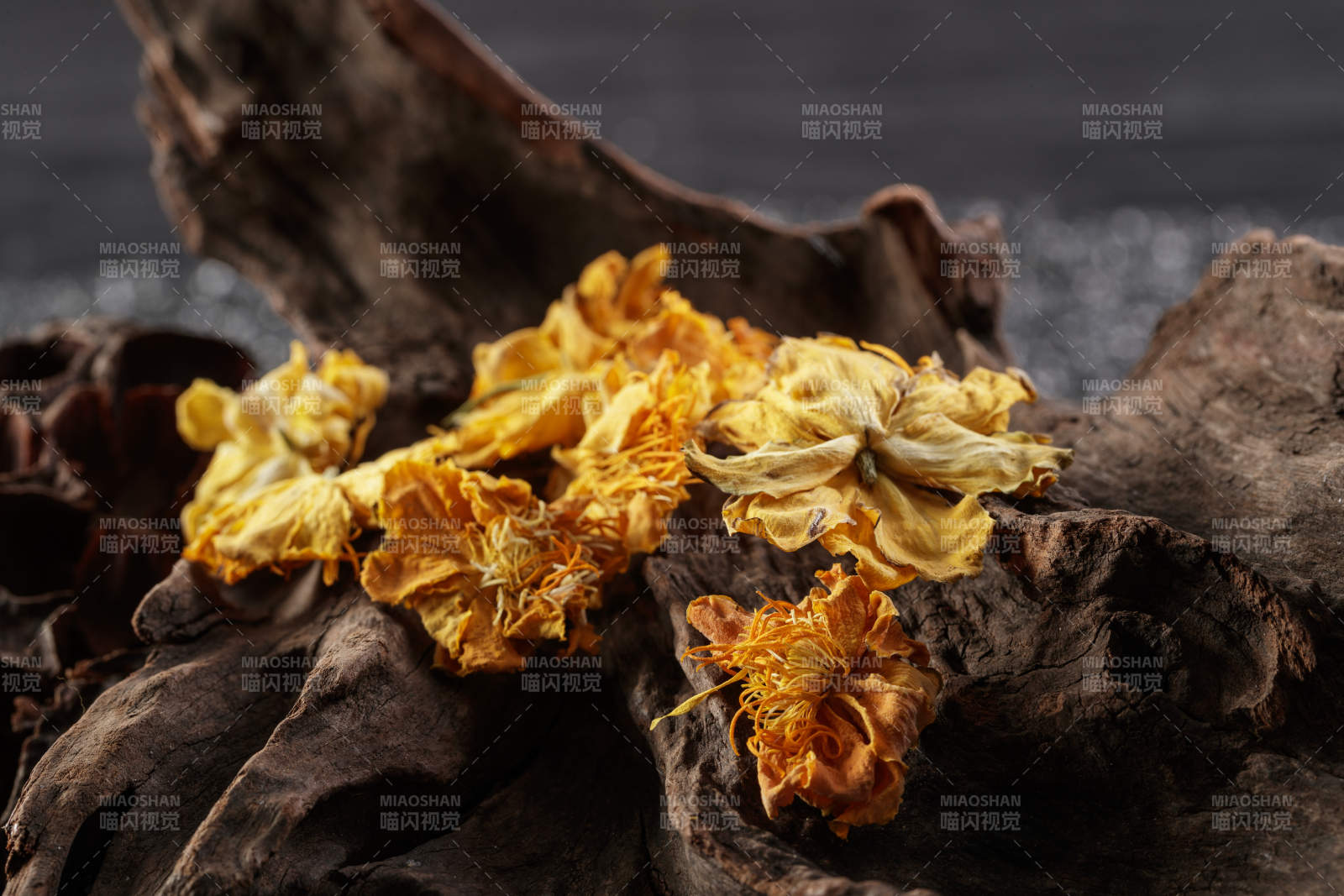 香气芬芳的沽源特产金莲花茶图片