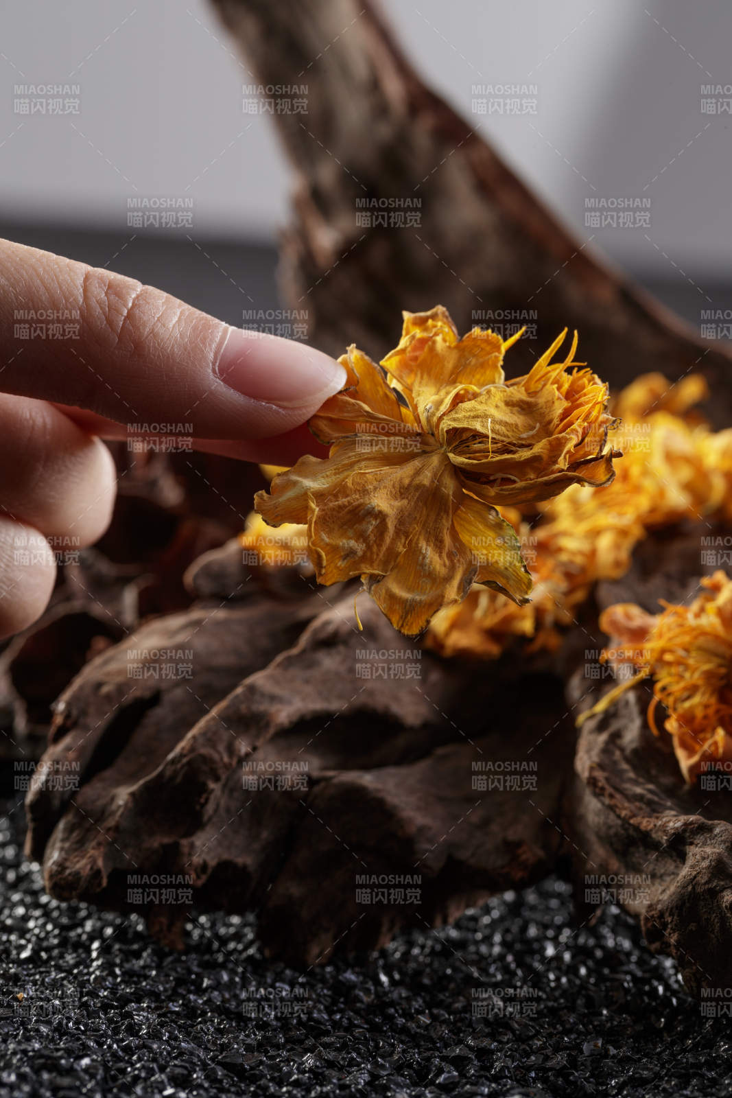 香气芬芳的沽源特产金莲花茶图片