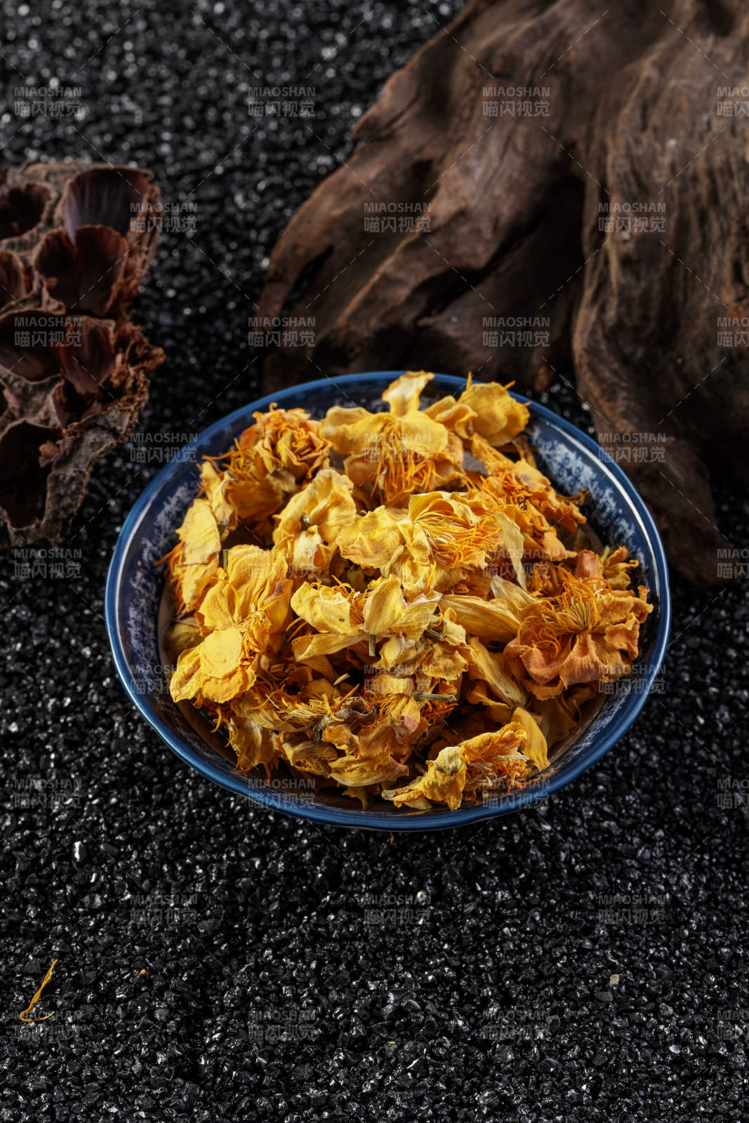 香气芬芳的沽源特产金莲花茶图片