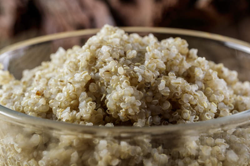 养生粗粮藜麦米蒸制的藜麦饭图片