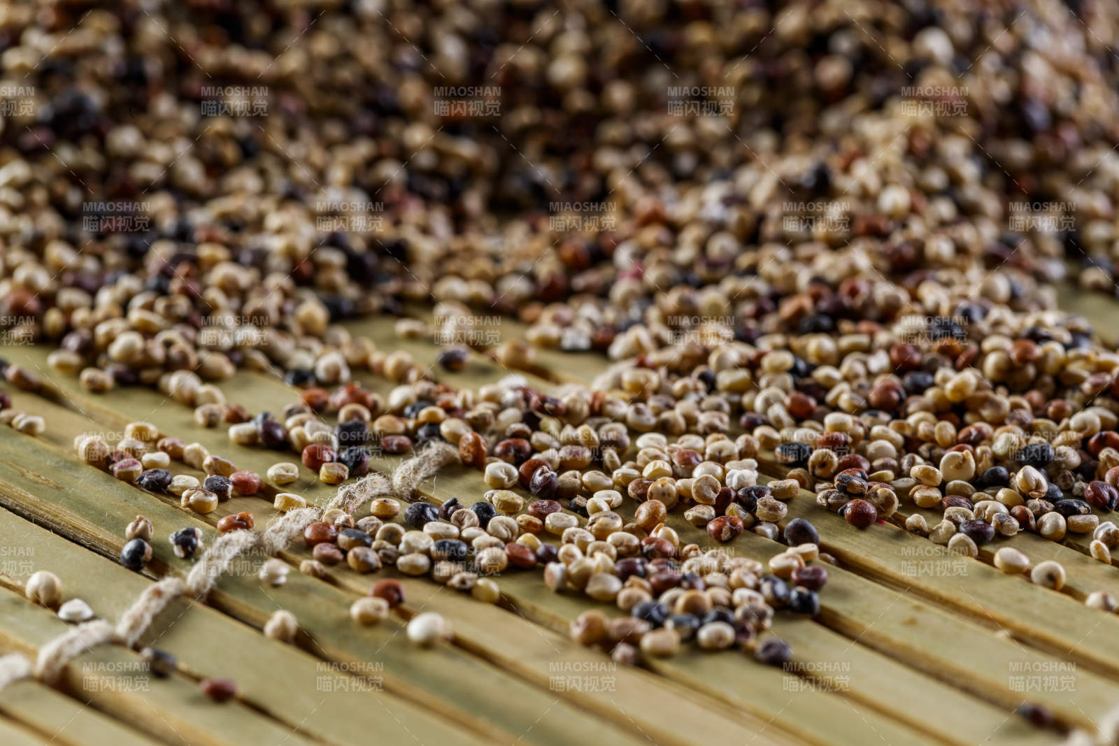 养生粗粮藜麦米图片