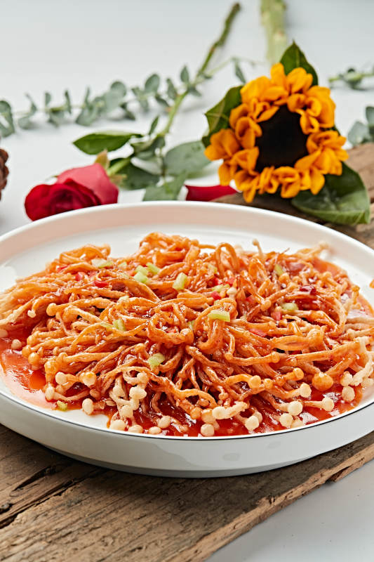 糖醋浇汁油炸狮鬃金针菇图片