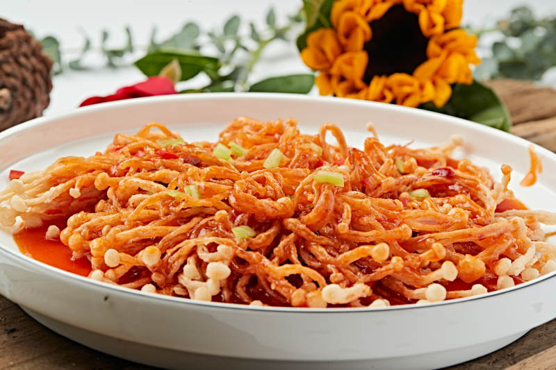 糖醋浇汁油炸狮鬃金针菇图片