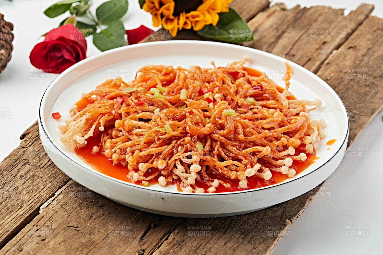 糖醋浇汁油炸狮鬃金针菇图片