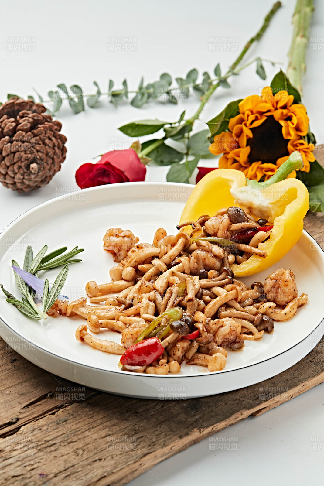 融合菜鲜虾肉小炒海鲜白玉菇图片