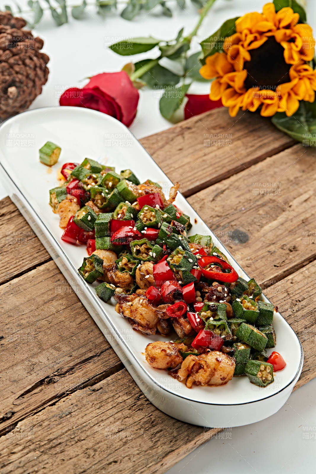 香辣秋葵炒扇贝肉图片