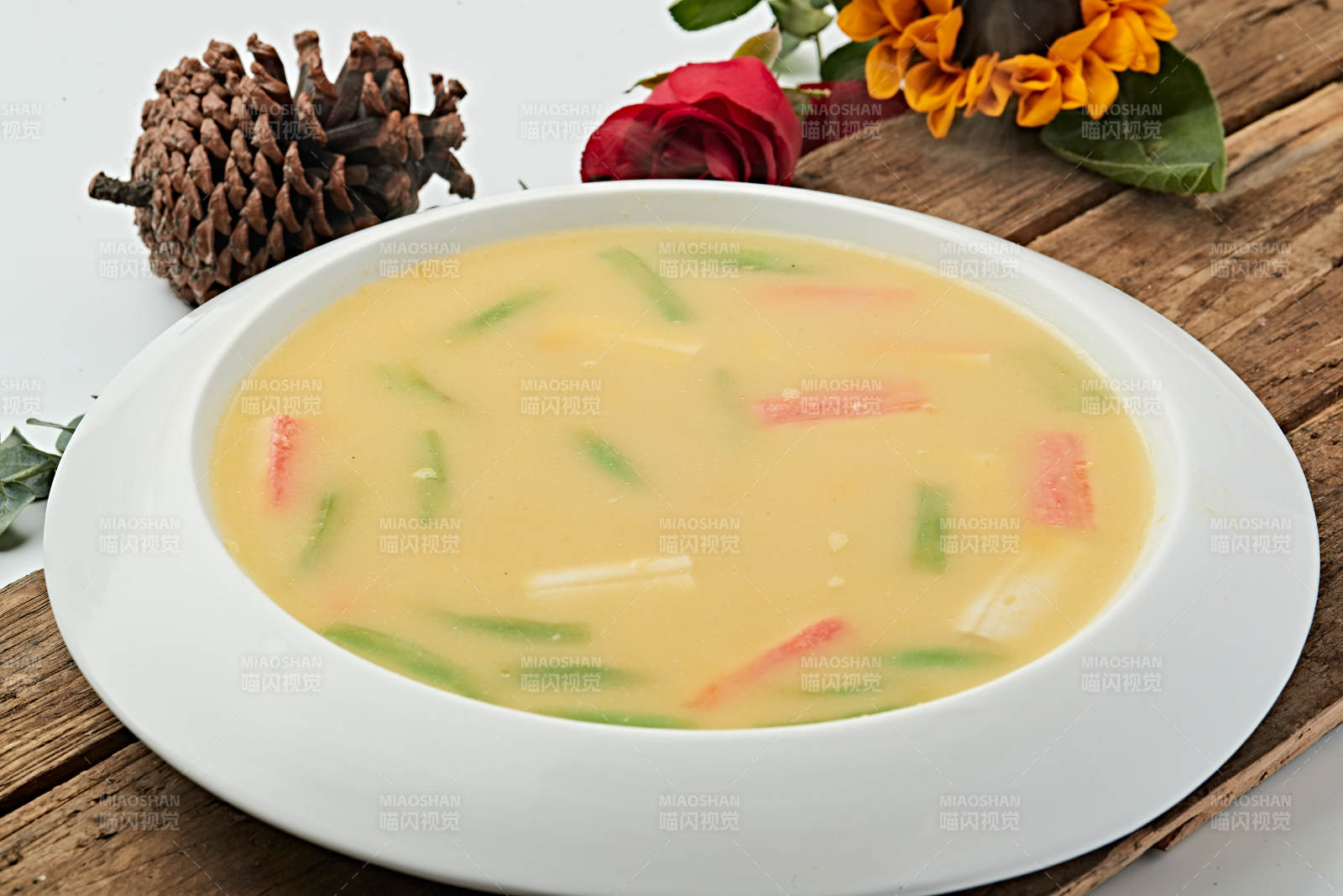 蟹柳丝瓜海鲜浓汤图片