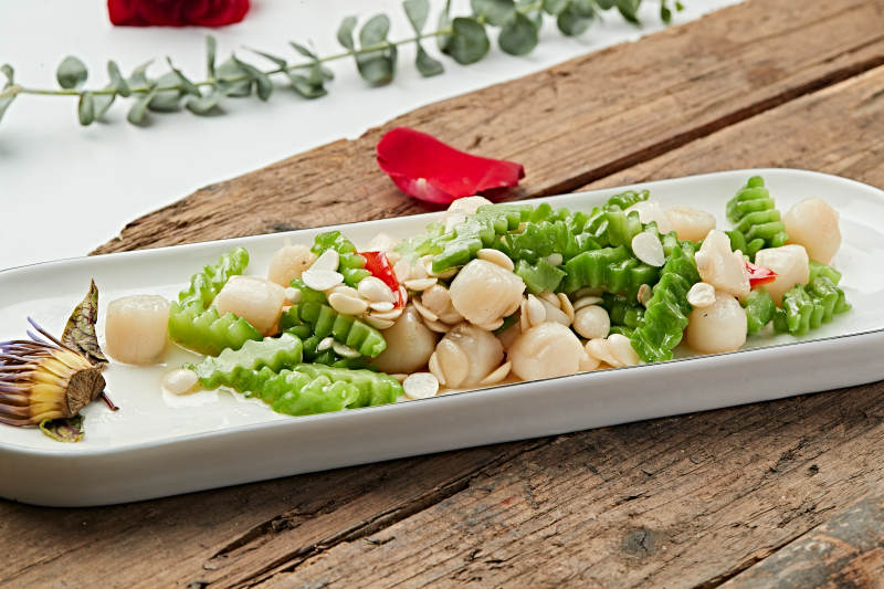 苦瓜杏仁炒贝丁图片