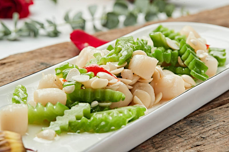 苦瓜杏仁炒贝丁图片