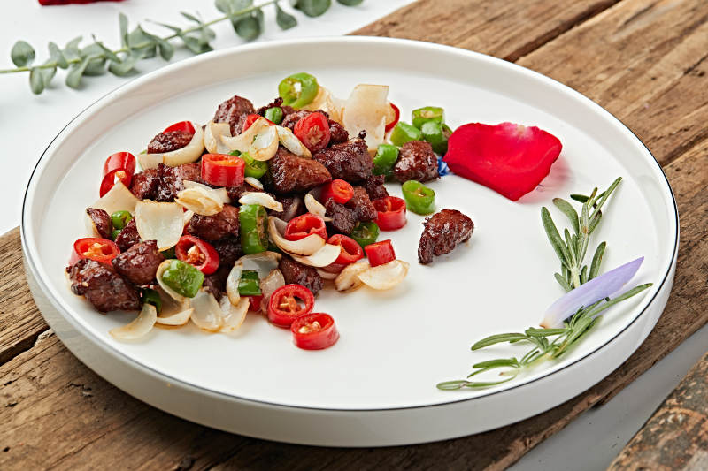 融合菜辣味百合小炒黑胡椒牛仔粒图片