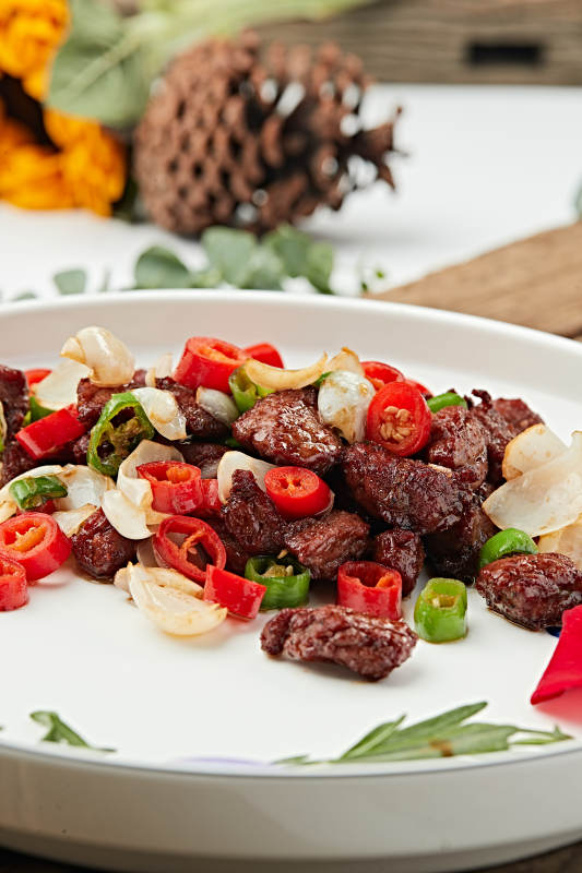 融合菜辣味百合小炒黑胡椒牛仔粒图片