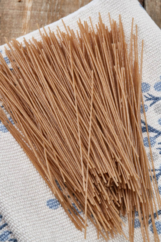 美味干制速食荞麦挂面图片