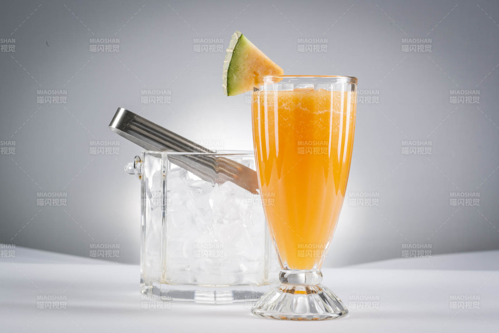 鲜榨哈密瓜汁图片