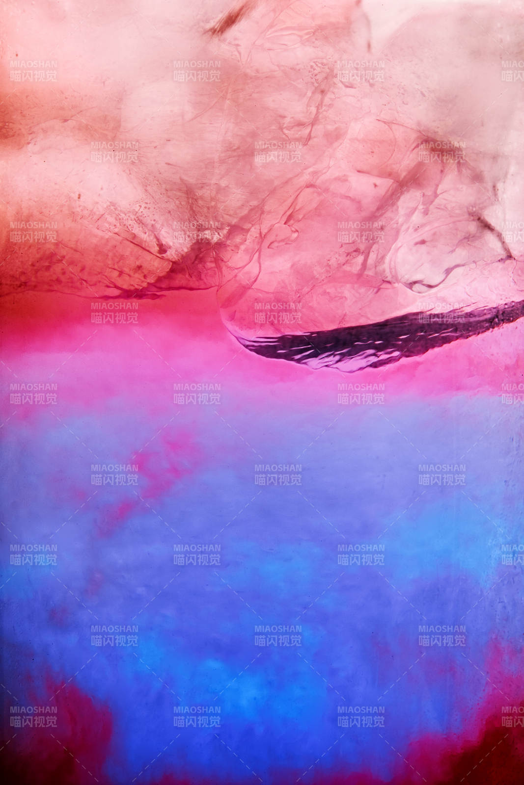 酒杯中的调制鸡尾酒局部特写抽象表达图片