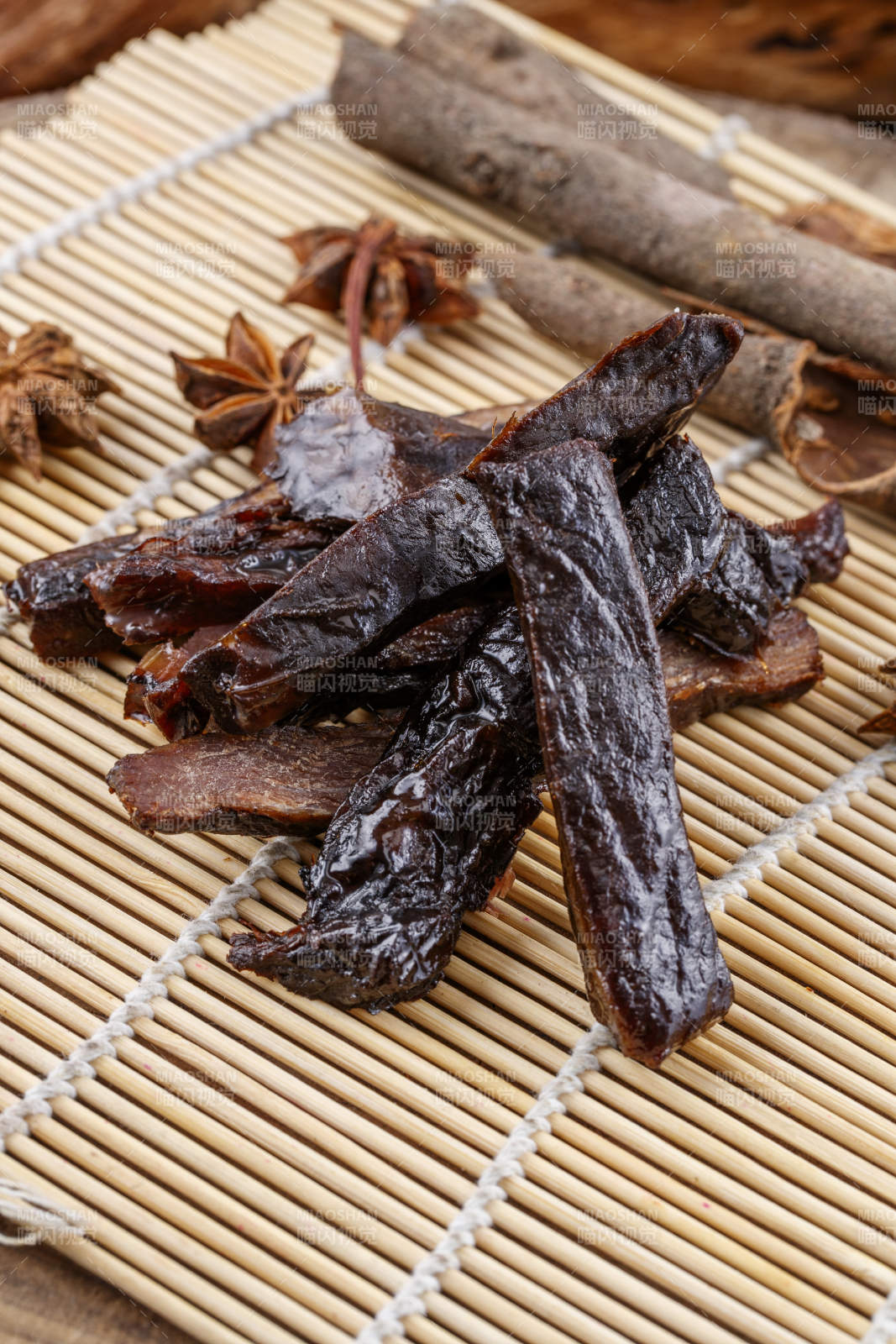 肉香四溢的的内蒙古特产牛肉干图片