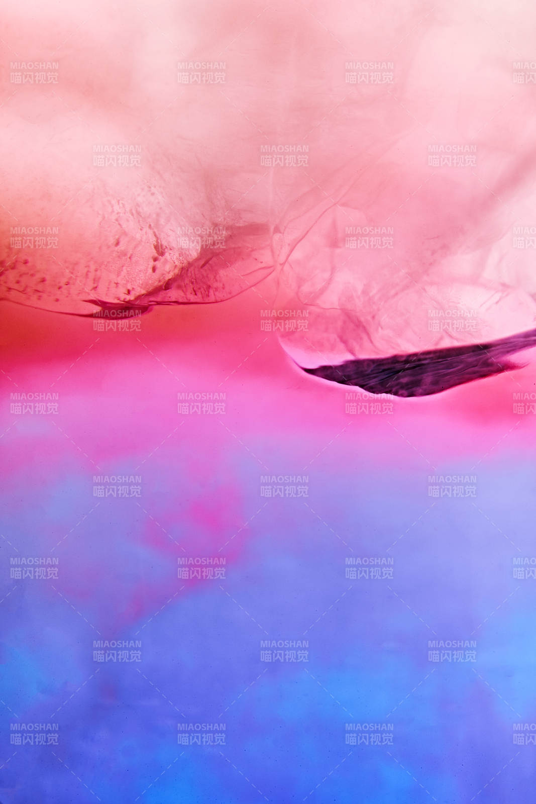 酒杯中的调制鸡尾酒局部特写抽象表达图片