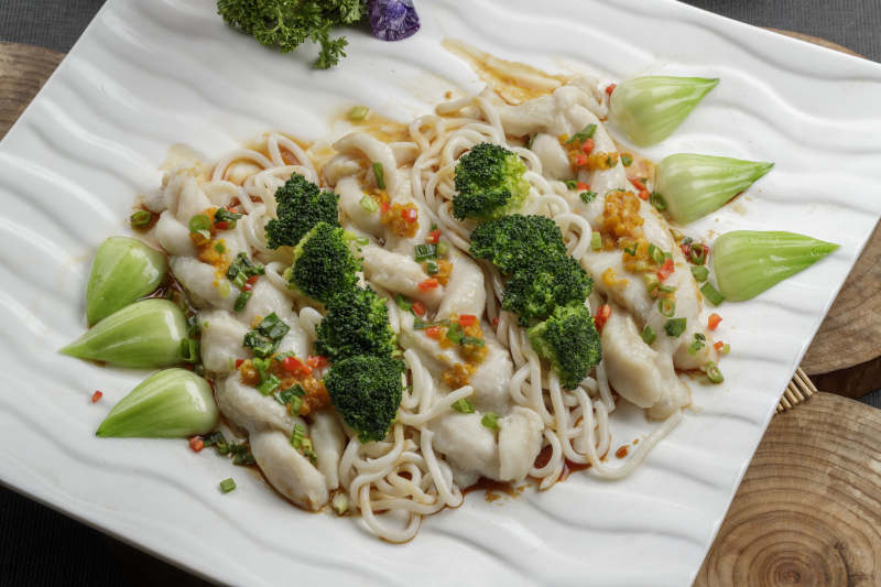 蒜香剁椒蒸蚝肉金针菇图片