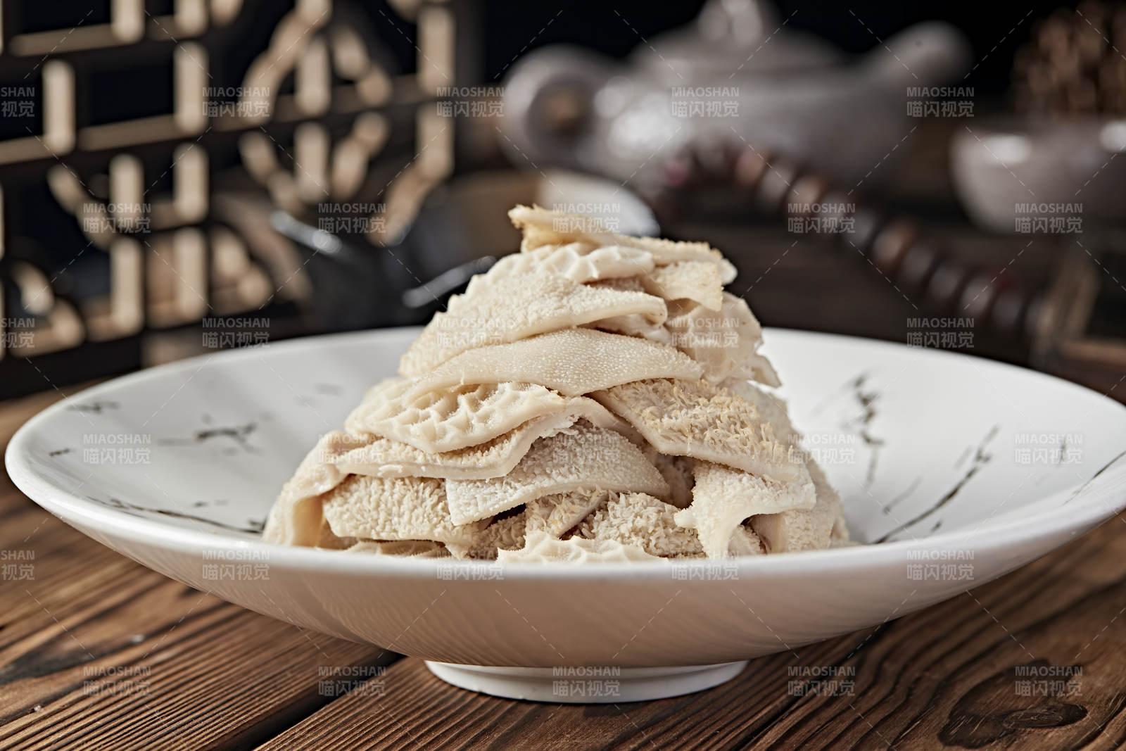 浇汁白水煮羊肚图片