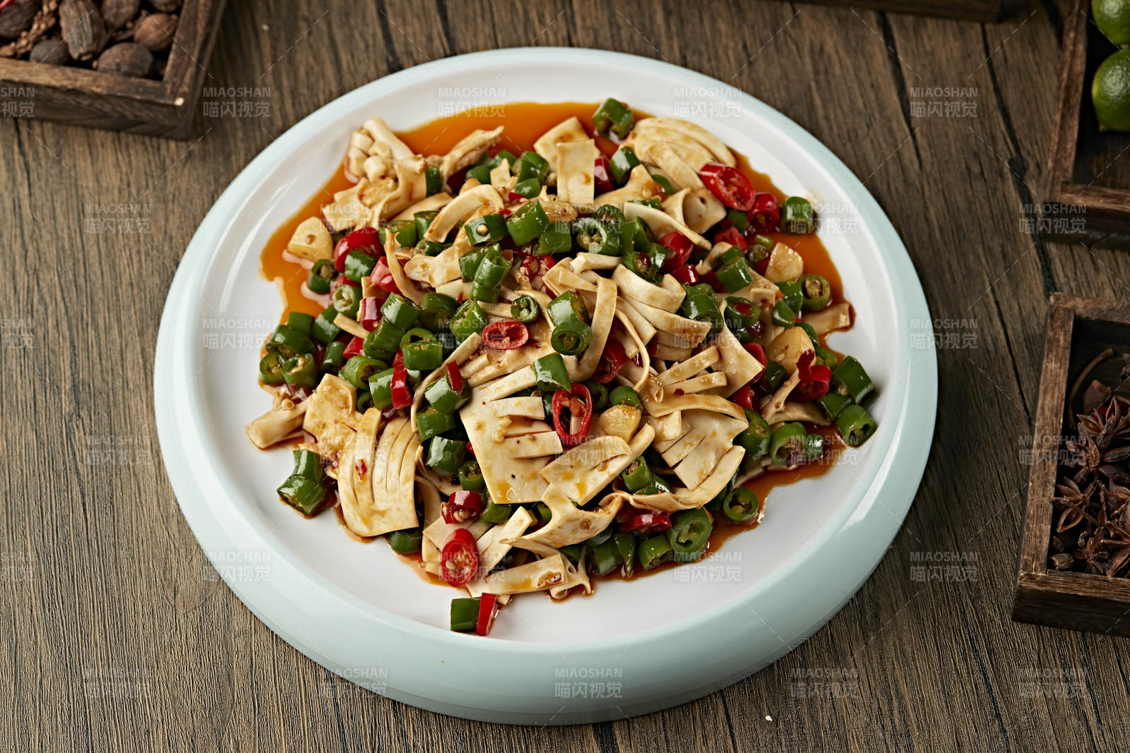 米椒辣炒黄喉图片