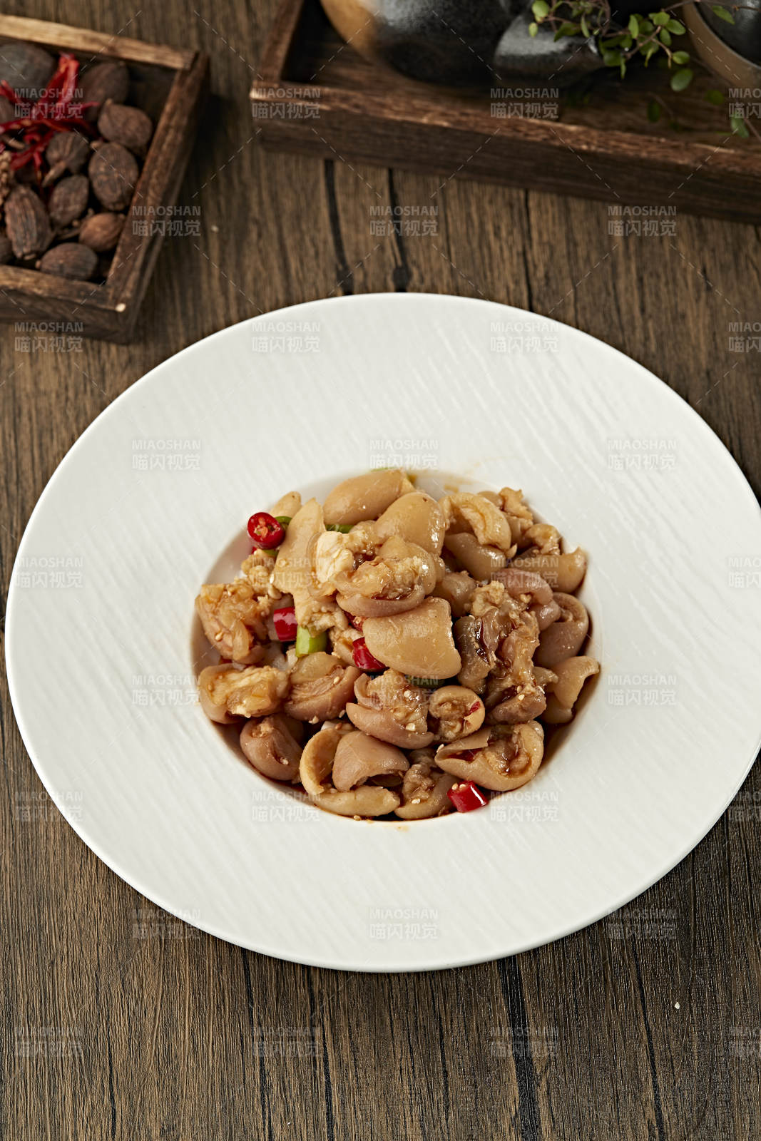 米椒辣炒猪脚皮肘子皮图片