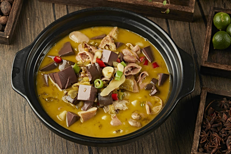 砂锅酸汤毛血旺图片