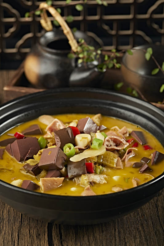 砂锅酸汤毛血旺图片