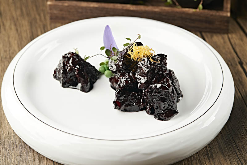 文火墨鱼汁烧牛肉图片