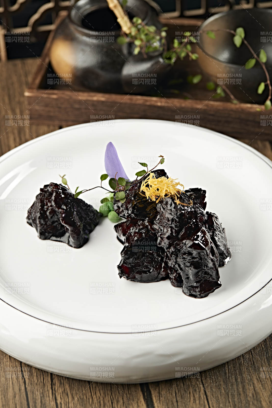 文火墨鱼汁烧牛肉图片