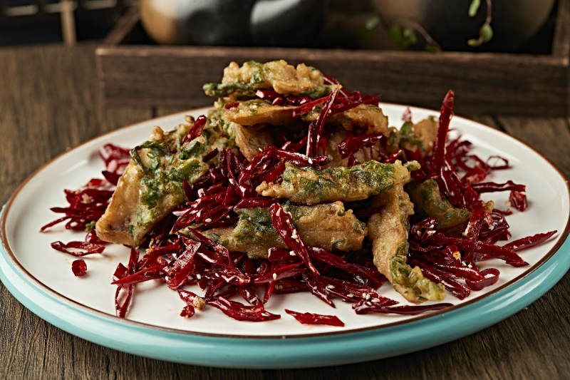 麻辣葱香油炸酥肉图片