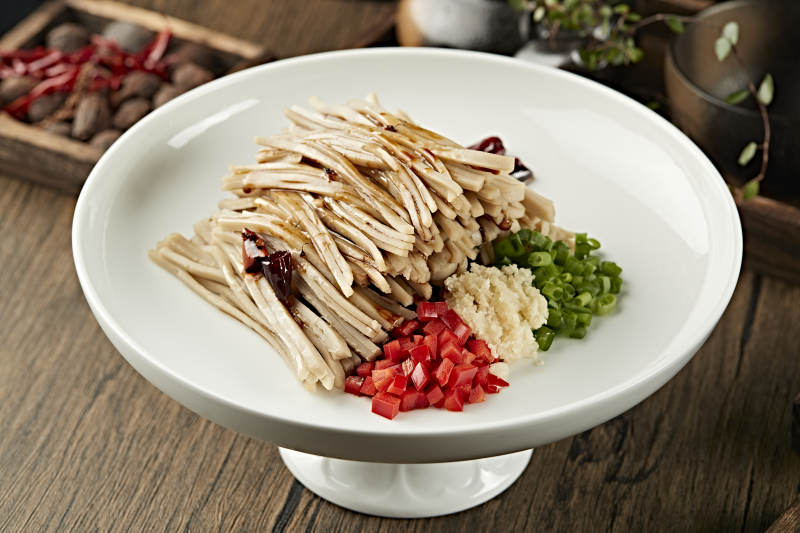 浇汁凉拌莜面图片