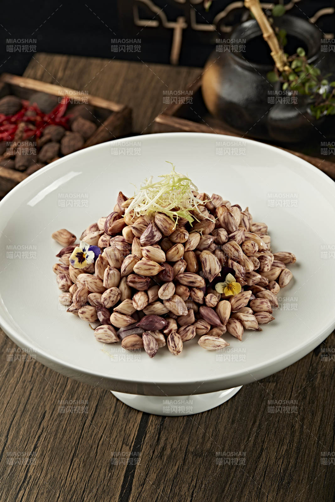 浇汁老醋七彩花生图片