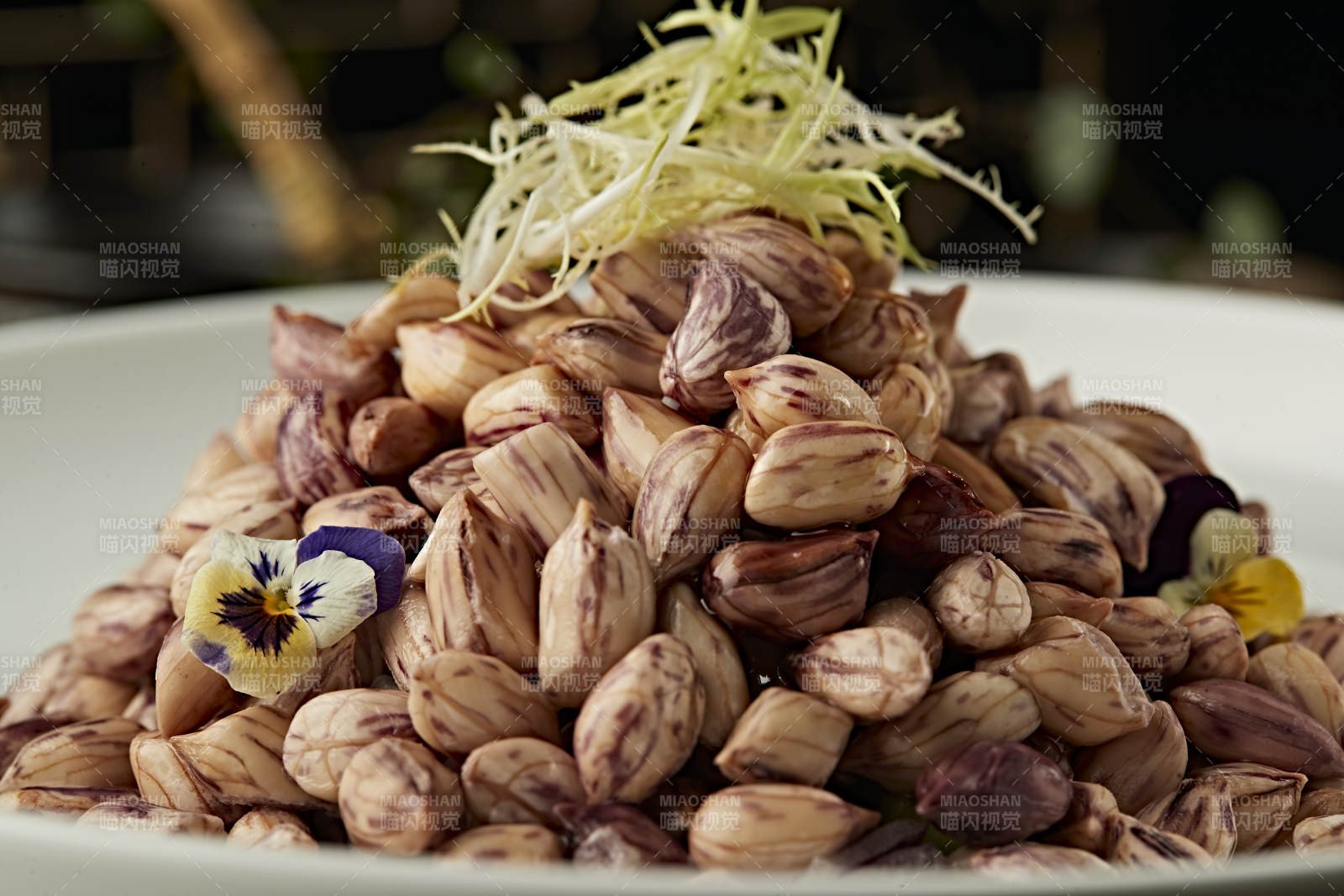 浇汁老醋七彩花生图片