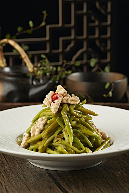 浇汁桃仁鲜黄花菜图片