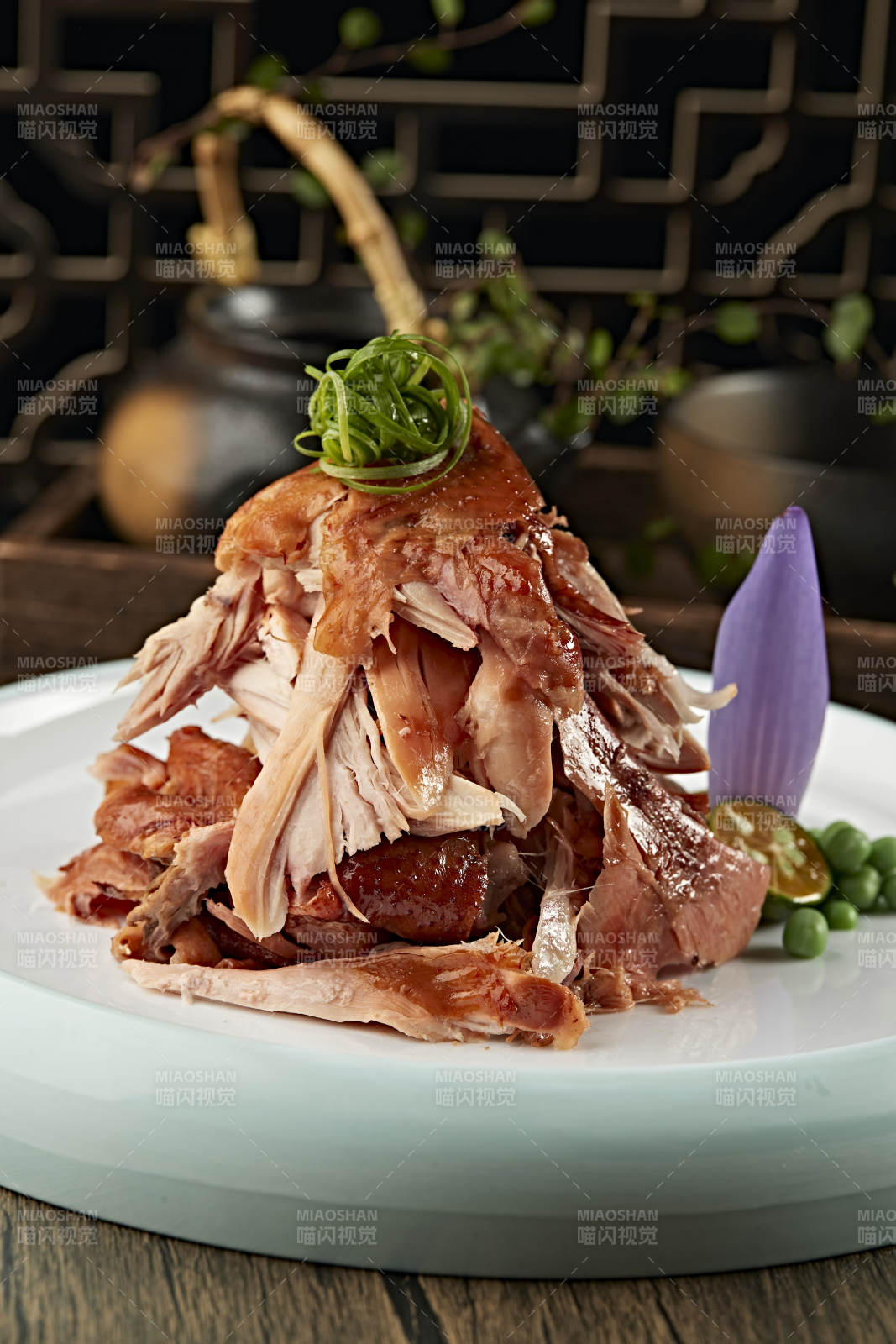 美味手撕熏鸡图片